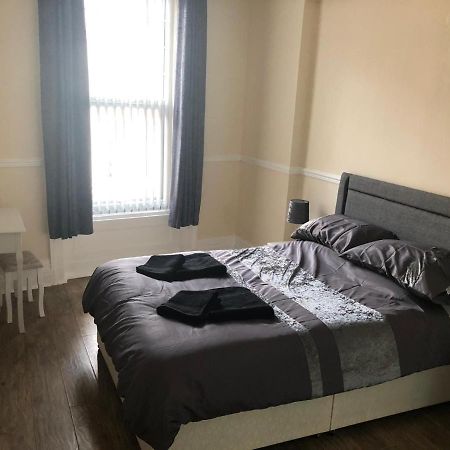 Sandy Pad'S Apartments Rhyl Dış mekan fotoğraf
