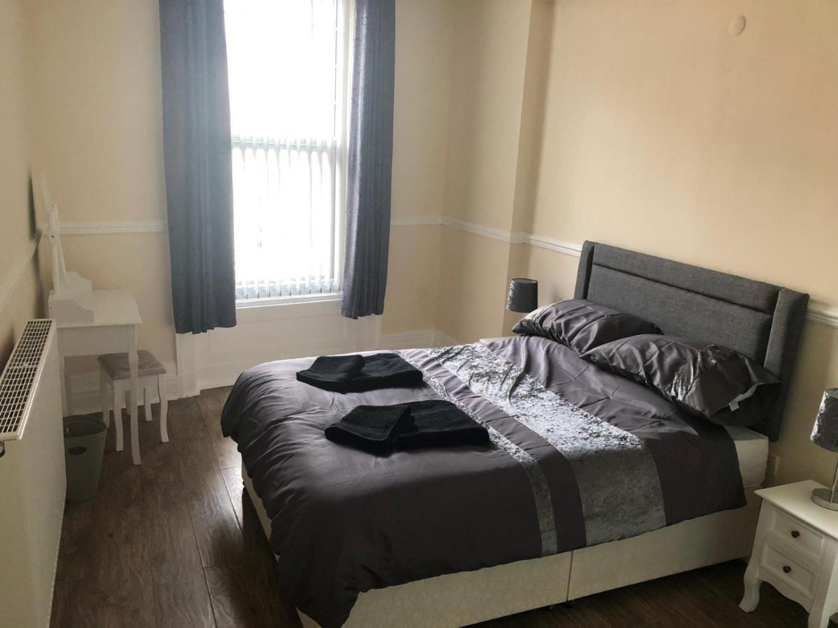Sandy Pad'S Apartments Rhyl Dış mekan fotoğraf