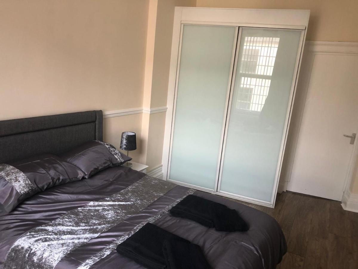 Sandy Pad'S Apartments Rhyl Dış mekan fotoğraf