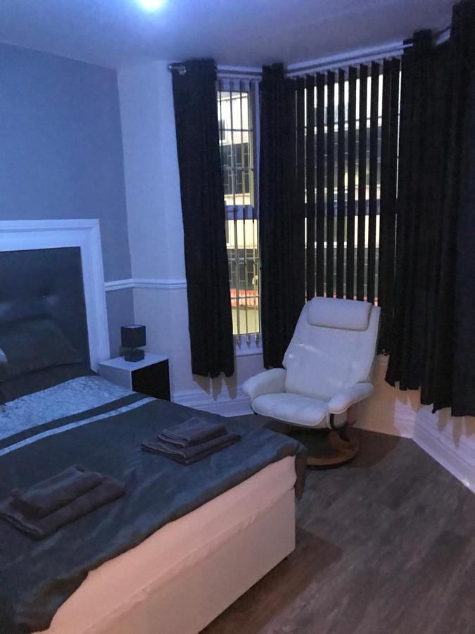 Sandy Pad'S Apartments Rhyl Dış mekan fotoğraf