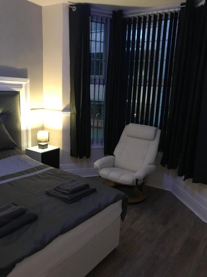 Sandy Pad'S Apartments Rhyl Dış mekan fotoğraf
